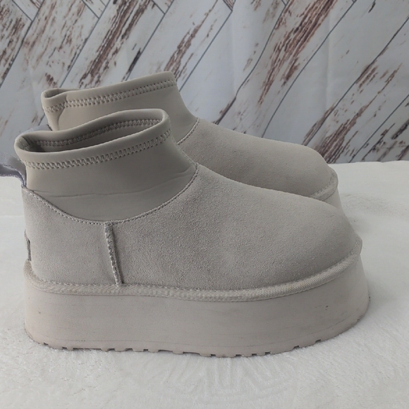 UGG Classic Mini Dipper Puffer Boot White Ceramic - Picture 2 of 9